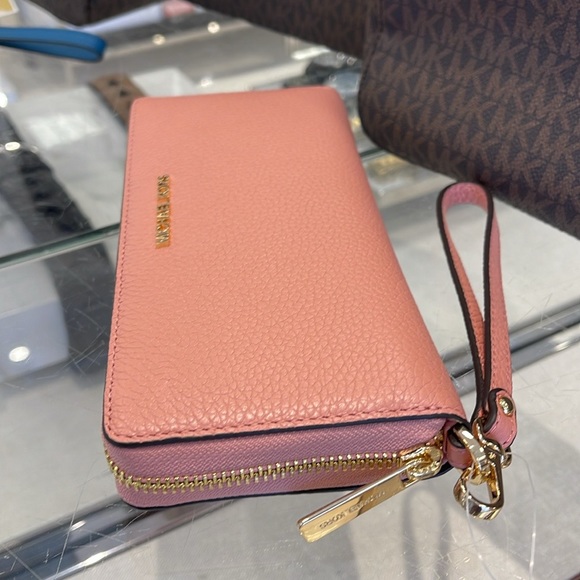 MICHAEL KORS
Leather Continental Wristlet Phone Case Wallet 
Primrose 
NWT - Picture 11 of 16